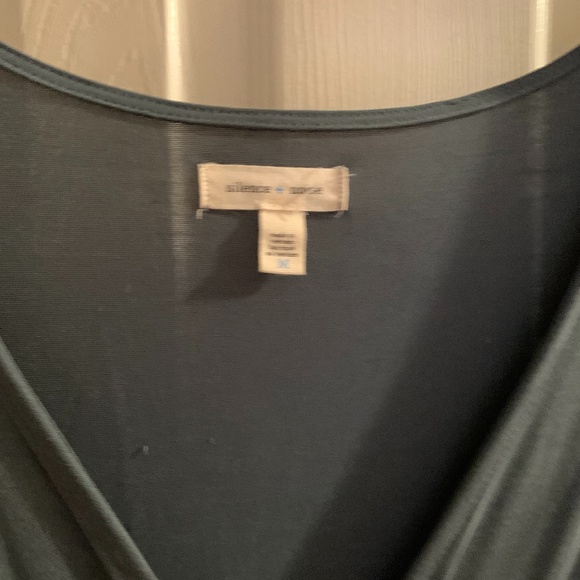 Silence + Noise V Neck Romper - Picture 3 of 4